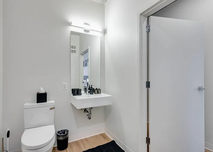 South Loop Rooftop With In And Out Parking 4 *